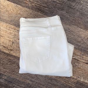 Artisan NY size 12 white Capri